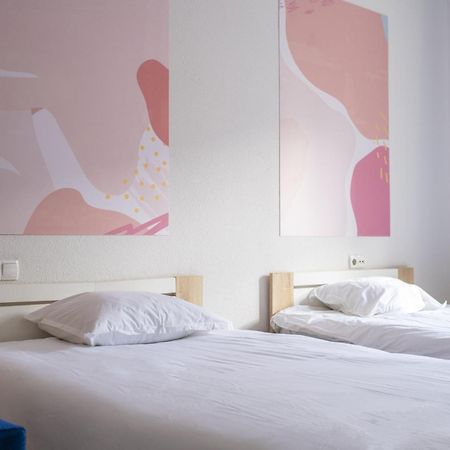 Mint Hotel Призрен Стая снимка