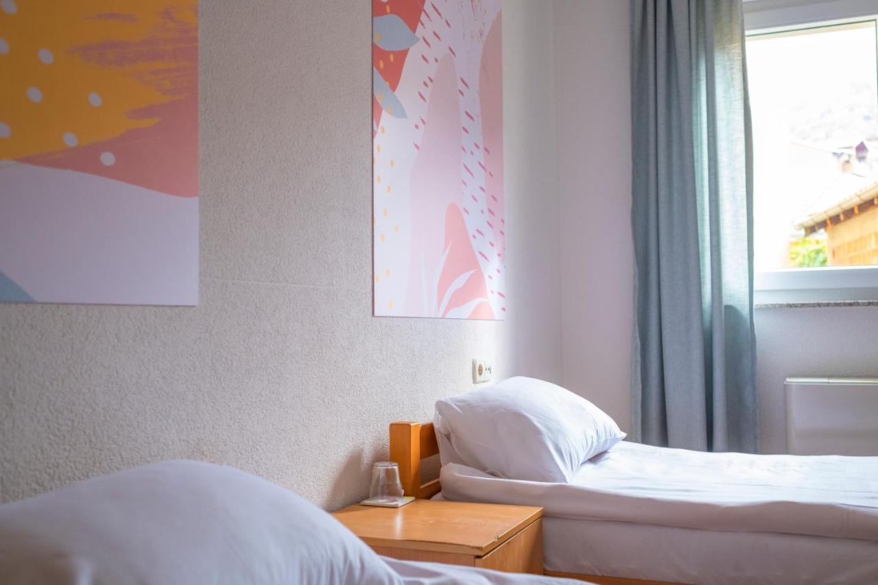 Mint Hotel Призрен Екстериор снимка